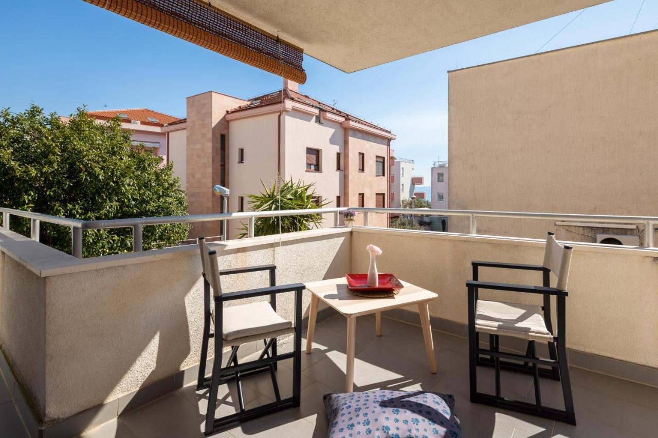 Modern Apt With Terrace 4 Min Walk To The Beach Split Exterior photo
